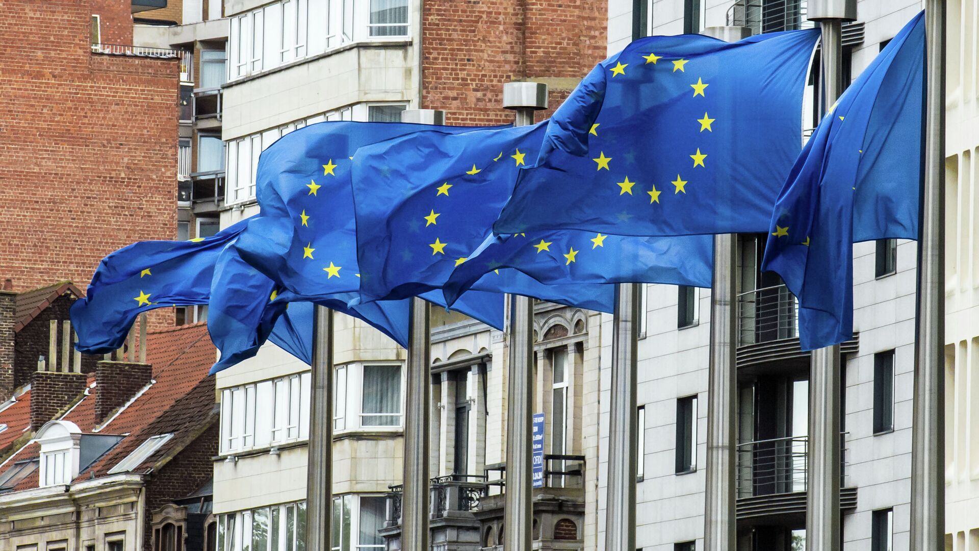 Экс-госсекретарь Франции рассказал о панике в Европе из-за Украины